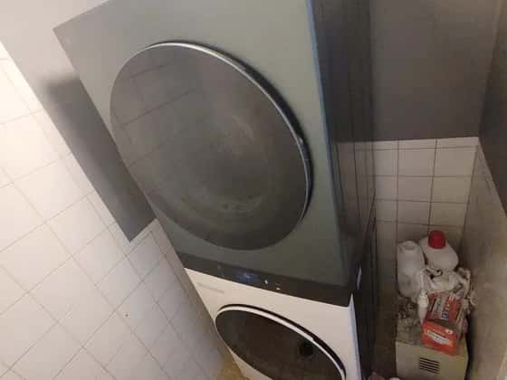 세탁기 위에 올린 건조기